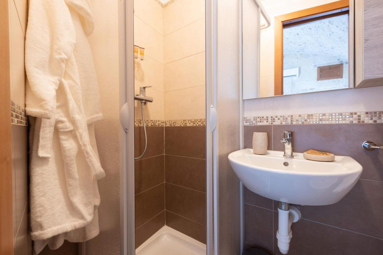 B&B La Finestra Sui Giardini Сантерамо-ін-Колле Екстер'єр фото